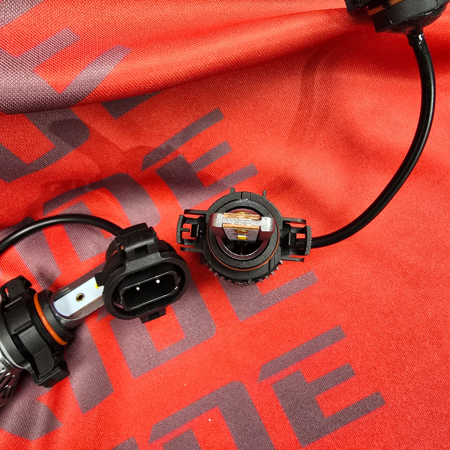 5202 2504 Psx24 Fog Light  Electronlumen Series LED Lights