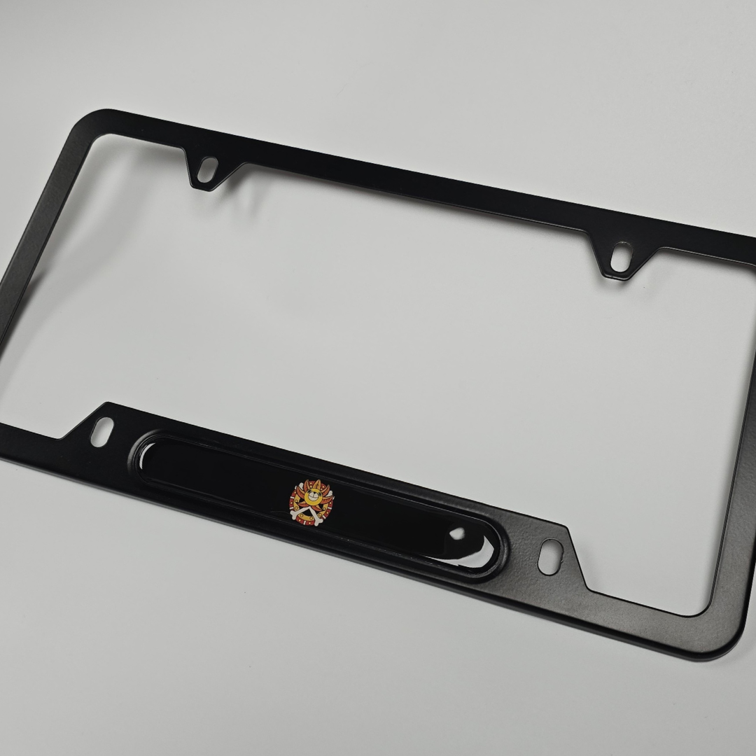Anime One Piece Jolly Roger Flag on thousand sunny aluminum License plate frame (Copy)